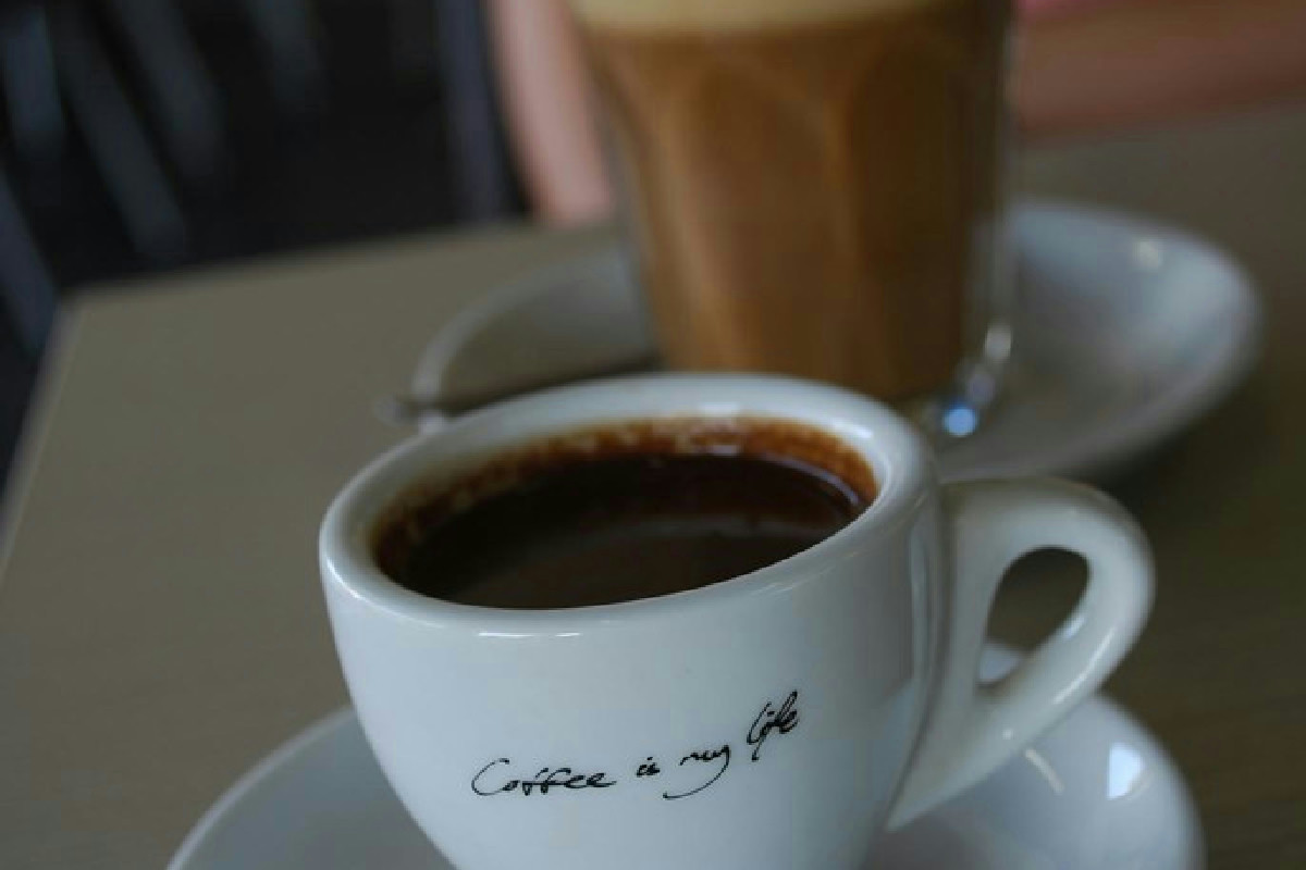 Bere il caffè amaro aiuta davvero il colesterolo? Cosa dice la scienza su questa abitudine