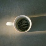 Bere il caffè amaro aiuta davvero il colesterolo? Cosa dice la scienza su questa abitudine